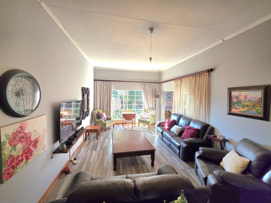 5 Bedroom Property for Sale in Jordania Free State